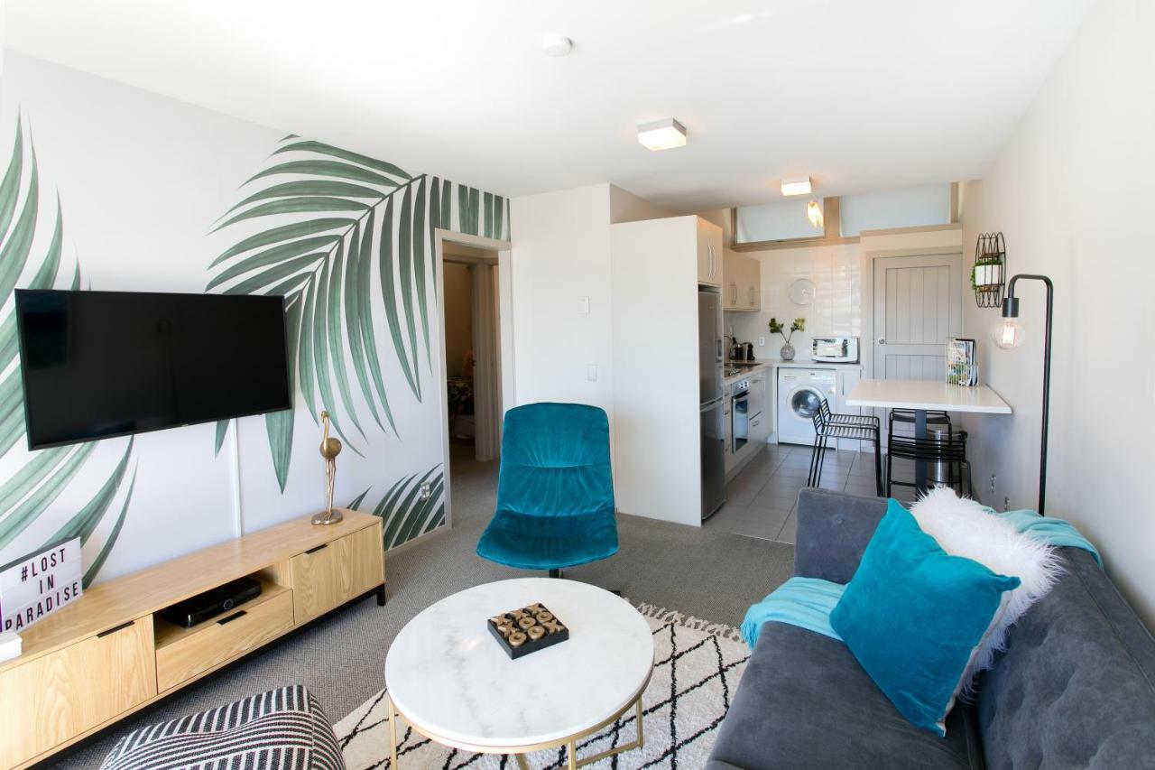 Lake Terrace Apartment Taupo Bagian luar foto